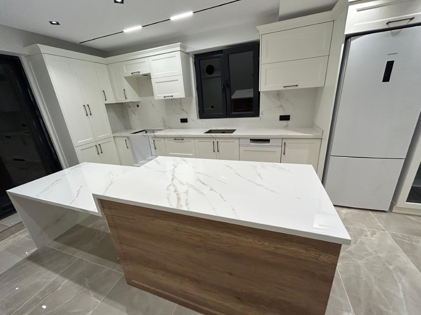 Lamar Calacatta Derma