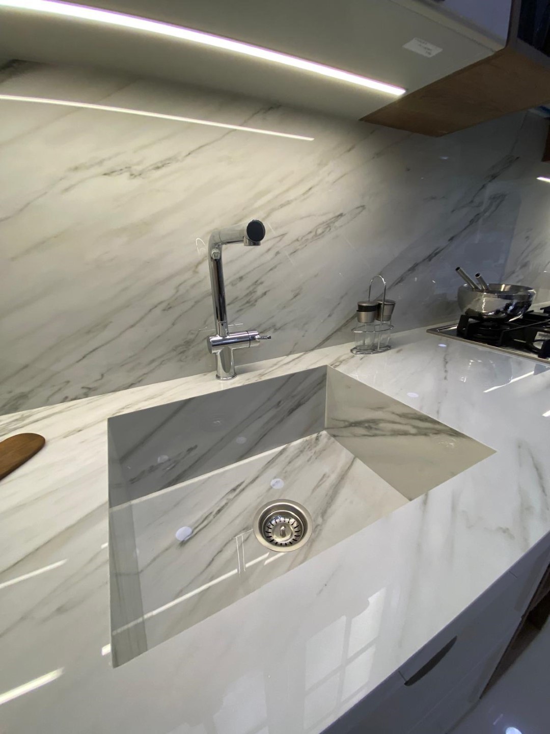 Anatolia Porselen Calacatta Cremo