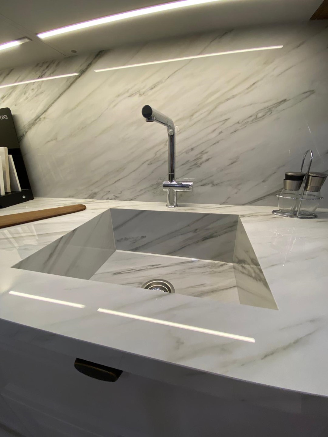 Anatolia Porselen Calacatta Cremo