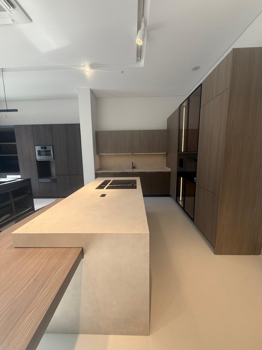 Anatolia Porselen Publica Thunder